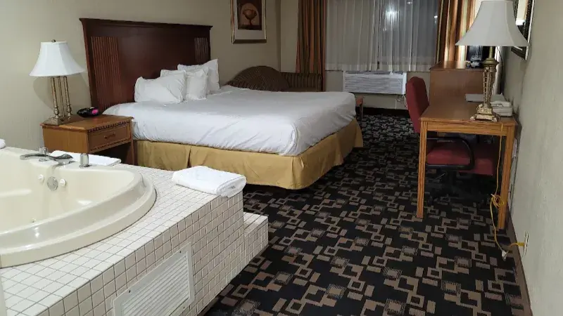 Comfort Inn & Suites Shakopee Downtown Area