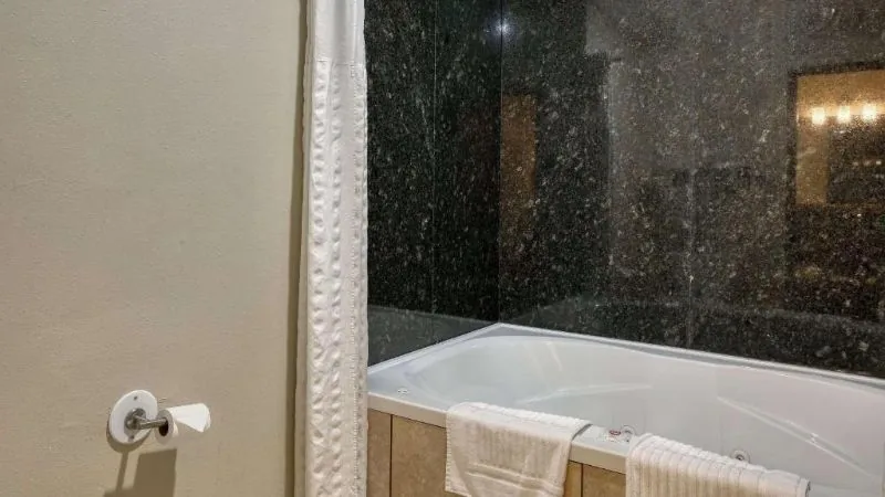 Comfort Suites Appleton Airport