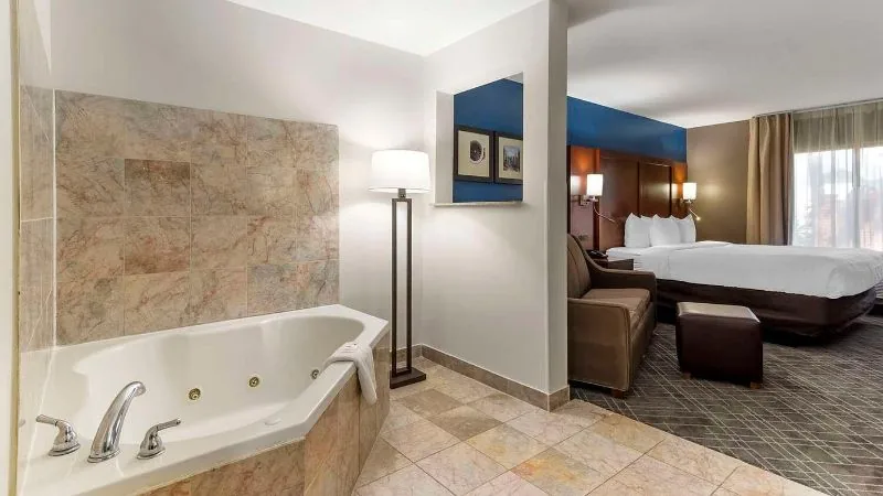 Comfort Suites Atlanta Airport