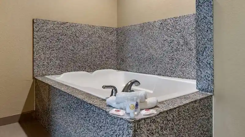 Comfort Suites Biloxi – Ocean Springs
