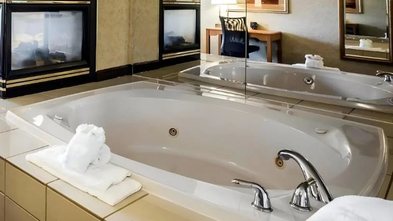 Comfort Suites Hanes Mall