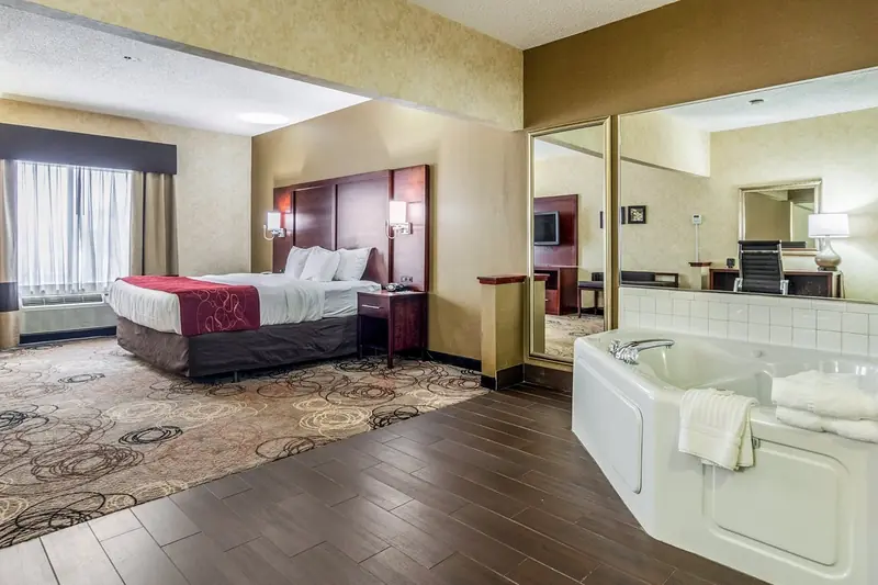 Comfort Suites Southfield/Detroit