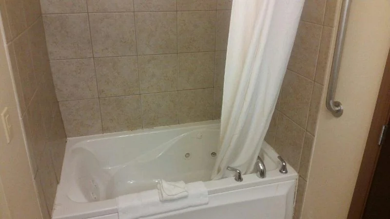 Comfort Suites Wixom – Novi
