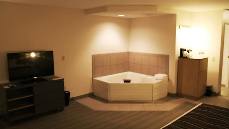 Country Inn & Suites by Radisson, Chippewa Falls
