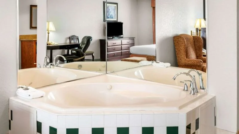Country Inn & Suites by Radisson, Hot Springs, AR