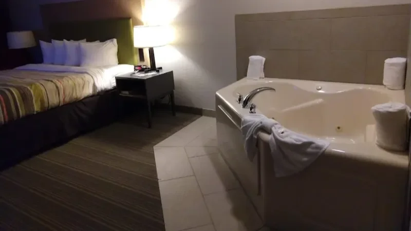 Country Inn & Suites by Radisson, Madison Southwest, WI