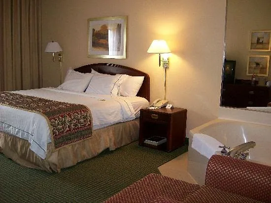 Courtyard Bentonville