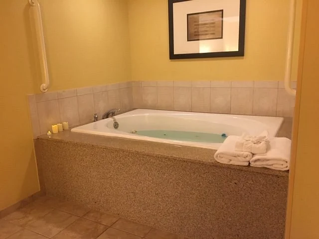 Courtyard by Marriott Long Island MacArthur Airport