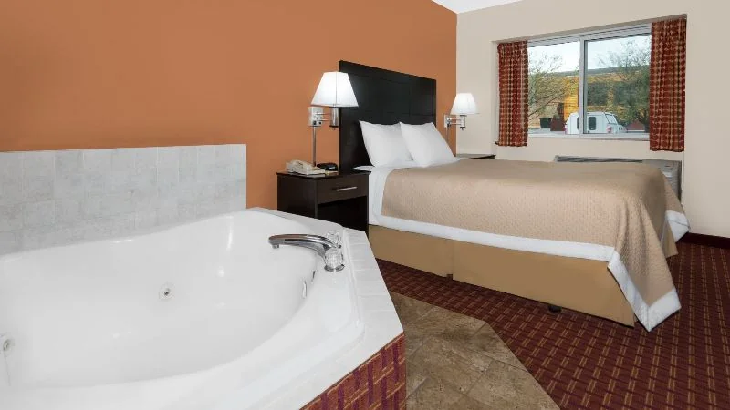 Days Inn by Wyndham Ames