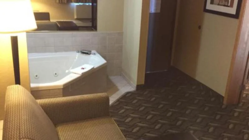 Days Inn by Wyndham Bismarck
