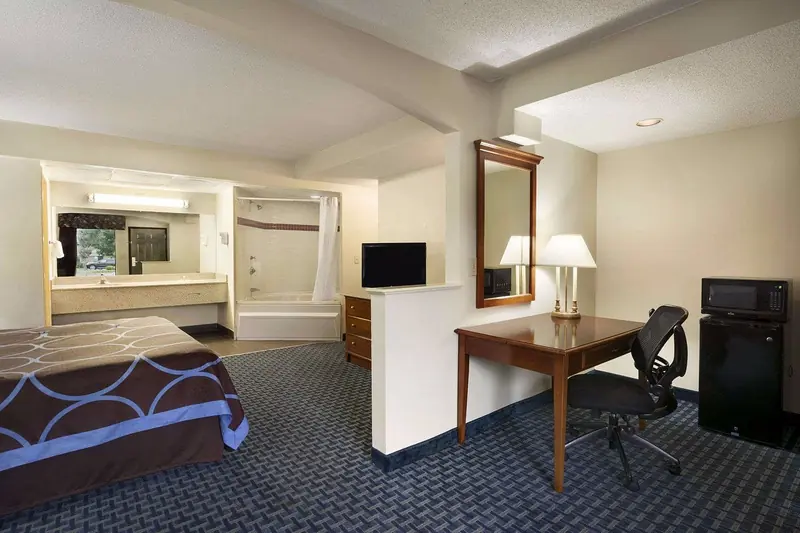 Days Inn by Wyndham Clarksville North