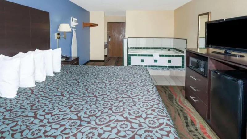 Days Inn by Wyndham Springfield