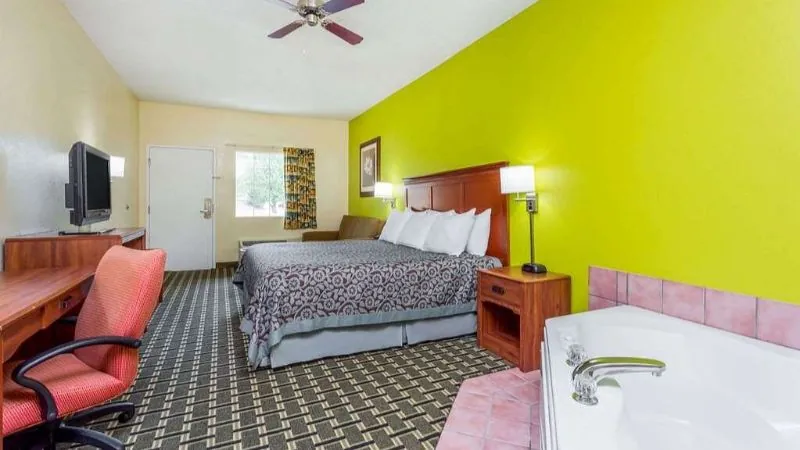 Days Inn by Wyndham Trenton