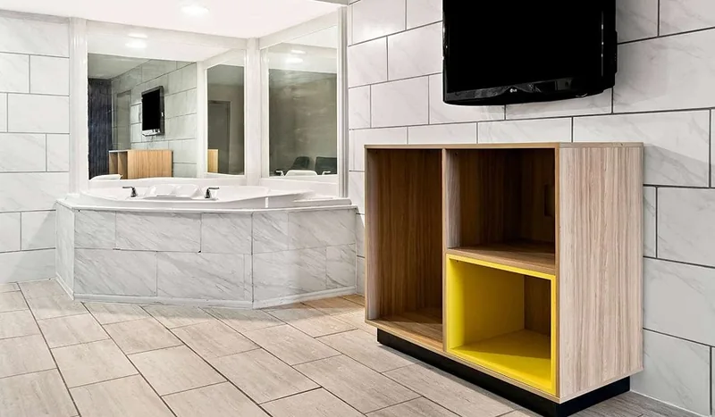 Days Inn & Suites by Wyndham Warren