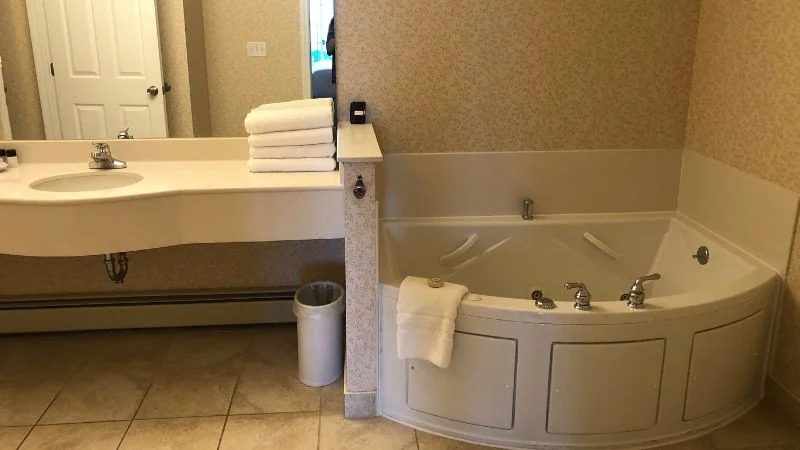 Driftaway Hotel and Pool
