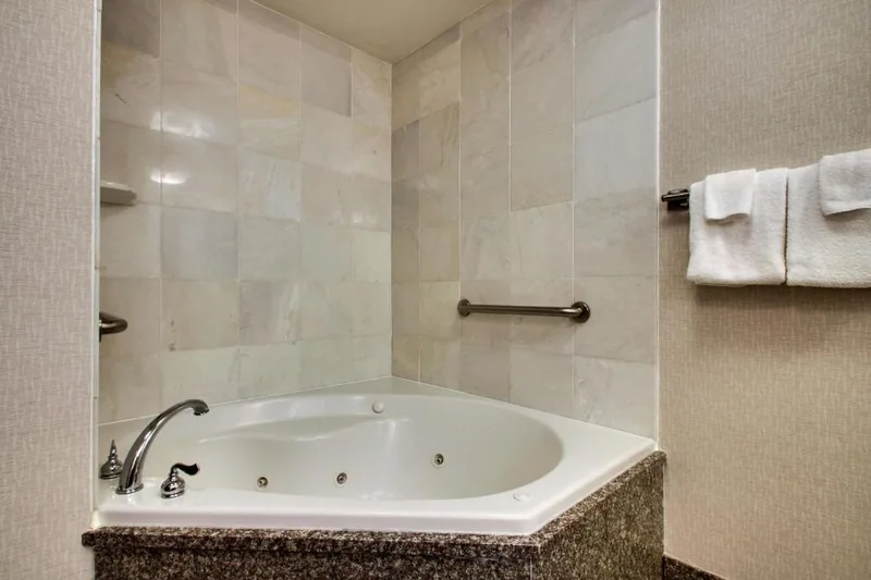 Drury Inn & Suites Charlotte Northlake