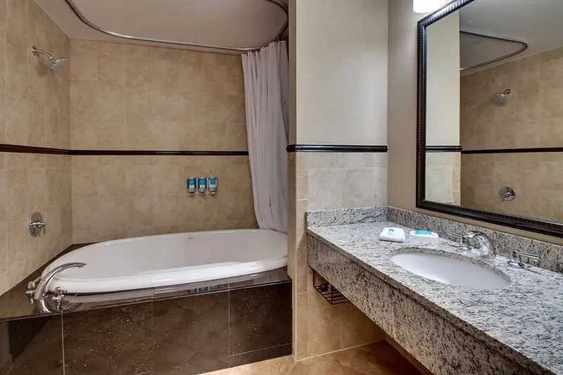 Drury Plaza Hotel Broadview Wichita