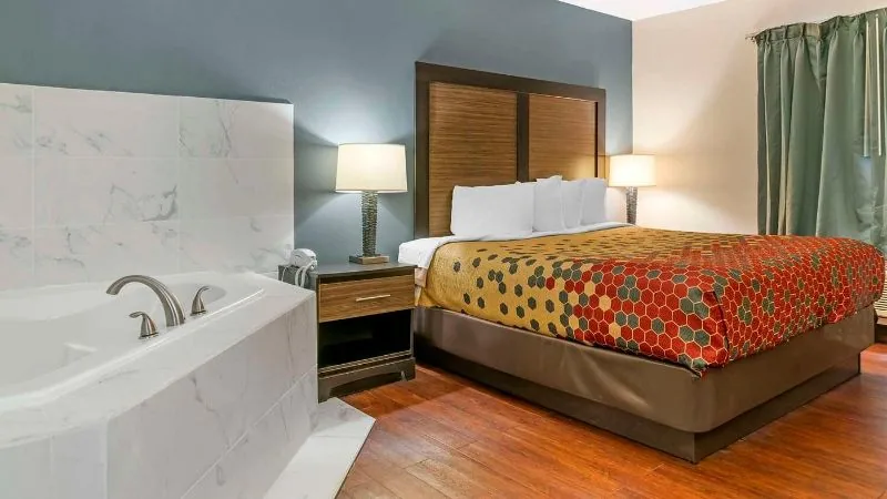 Econo Lodge Traverse City South