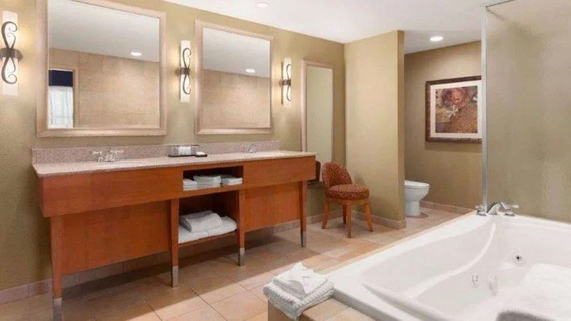 Embassy Suites Northwest Arkansas – Hotel, Spa & Convention Center