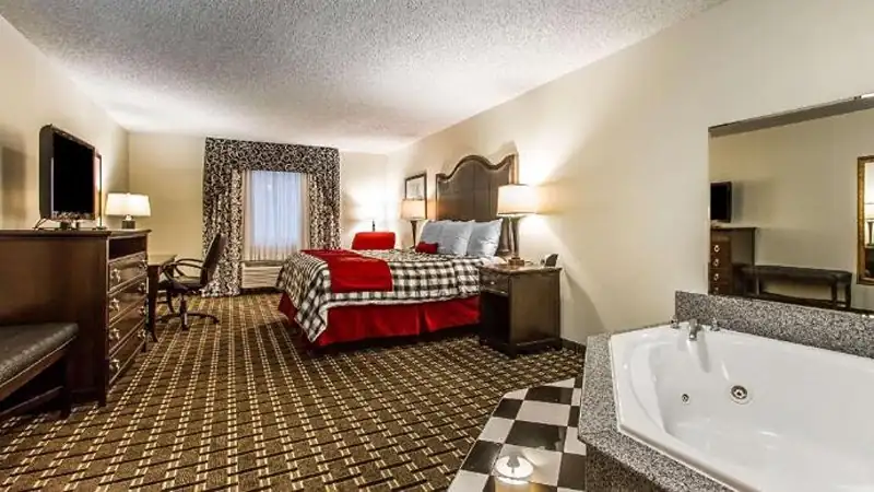 Evangeline Downs Hotel, Ascend Hotel Collection