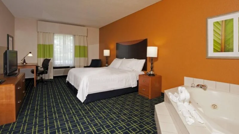 Fairfield Inn & Suites by Marriott Chicago Naperville
