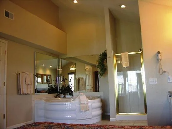 Grand Crowne Resort