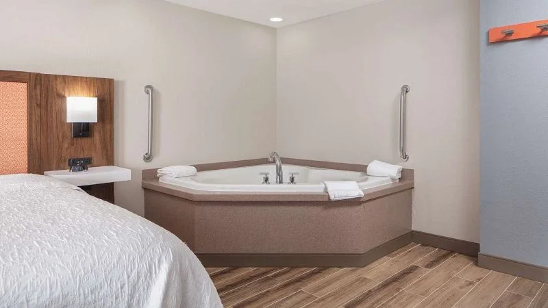 Hampton Inn Joliet – I-55