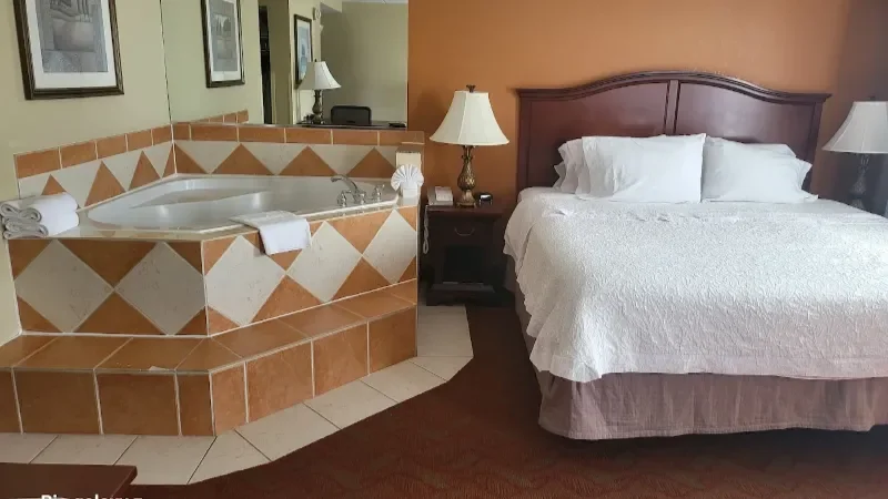 Hampton Inn & Suites Bolingbrook