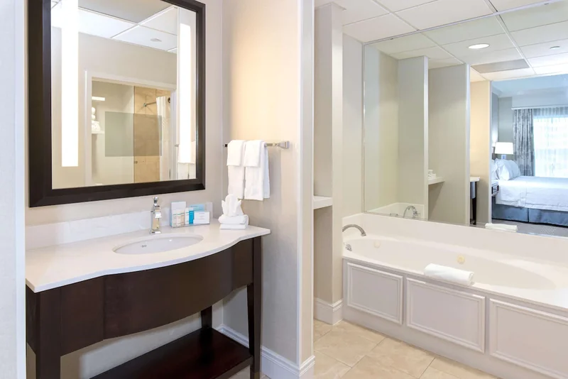 Hampton Inn & Suites Charlotte/South Park at Phillips Place
