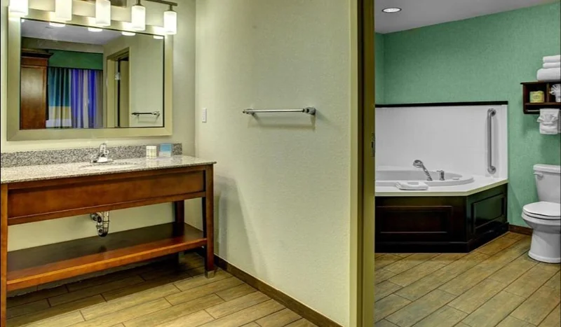 Hampton Inn & Suites Coconut Creek