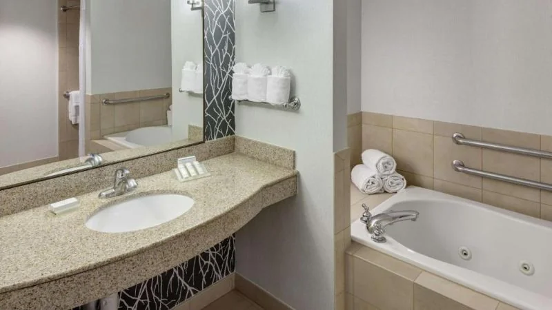 Hilton Garden Inn Naperville/Warrenville