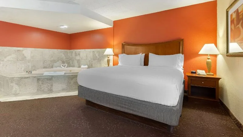 Holiday Inn Express Chicago-downers Grove By IHG