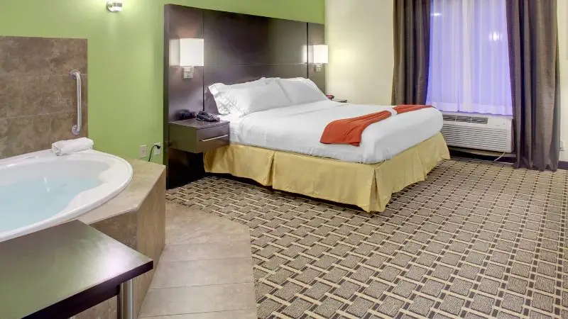 Holiday Inn Express Hotel & Suites Cross Lanes by IHG