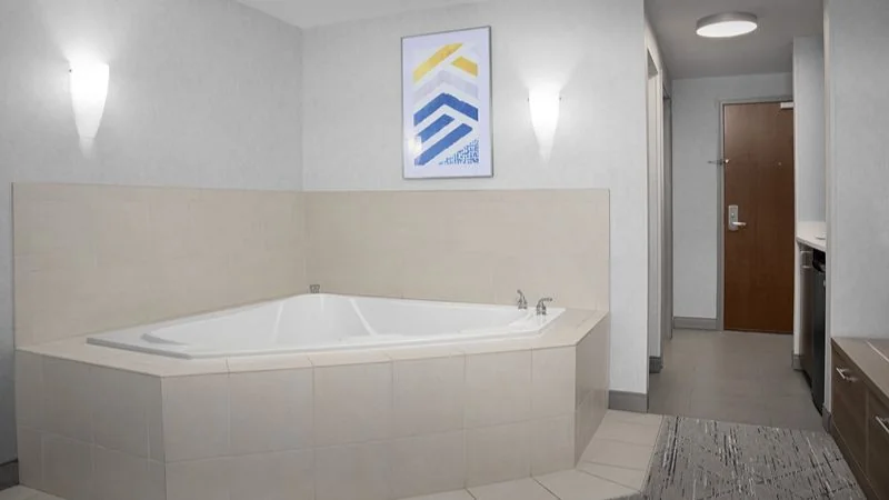 Holiday Inn Express & Suites Alexandria – Fort Belvoir by IHG