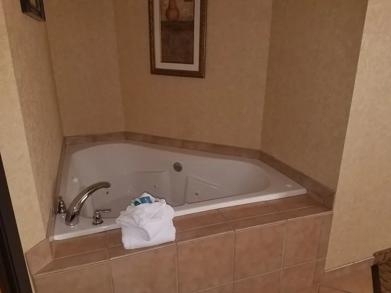 Holiday Inn Express & Suites Coeur D Alene I-90 Exit 11, an IHG hotel