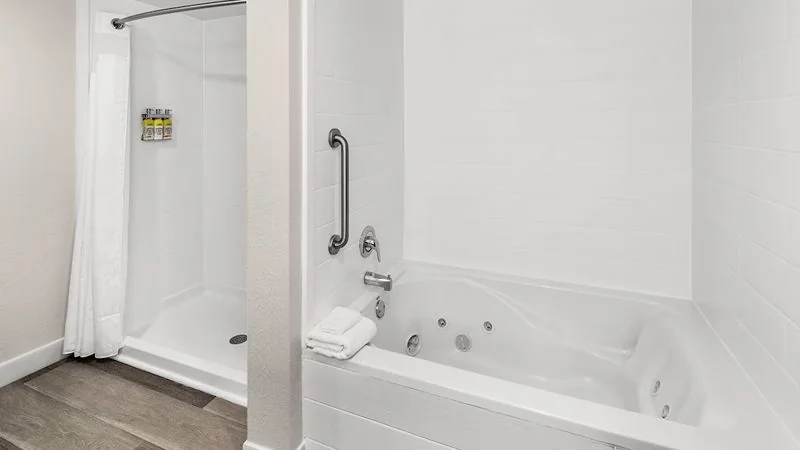 Holiday Inn Express & Suites Greenville-I-85 & Woodruff Rd by IHG