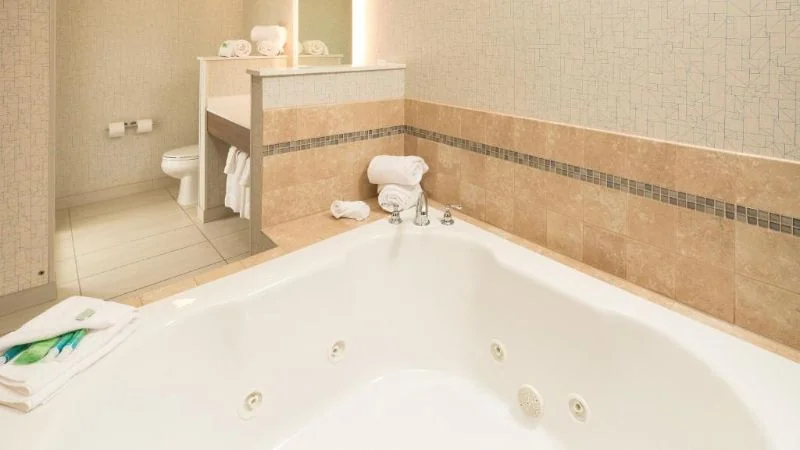 Holiday Inn Express & Suites Portage By IHG
