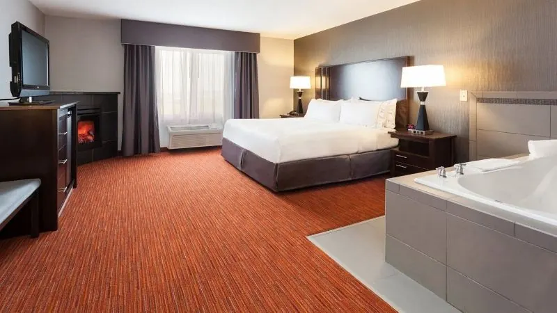Holiday Inn Express & Suites Rapid City by IHG