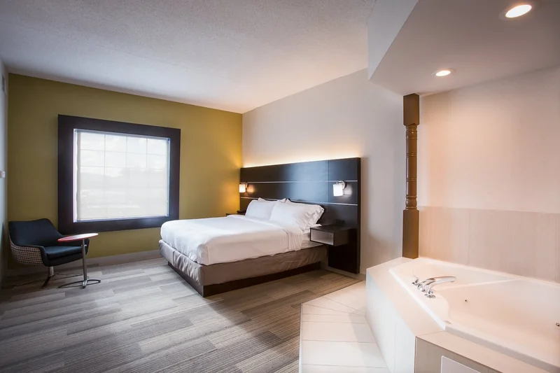 Holiday Inn Express & Suites Reading by IHG