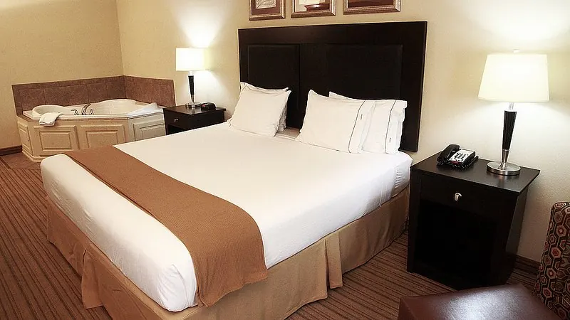 Holiday Inn Express & Suites Shreveport – West By IHG