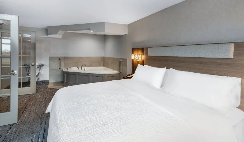 Holiday Inn Express & Suites Wadsworth by IHG
