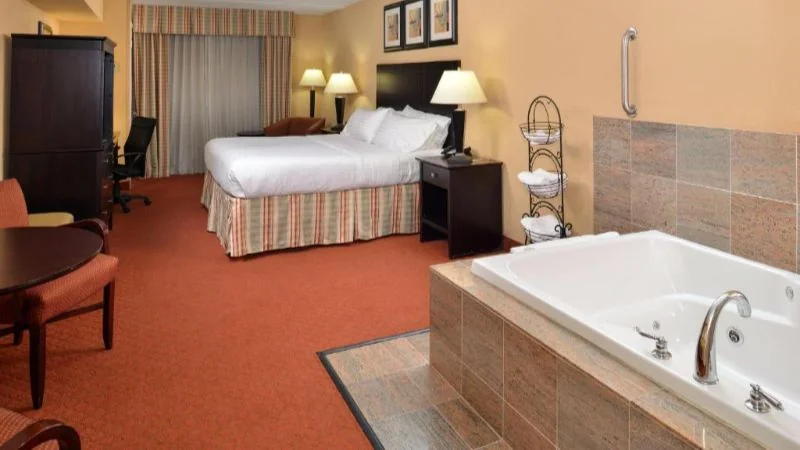 Holiday Inn Martinsburg by IHG