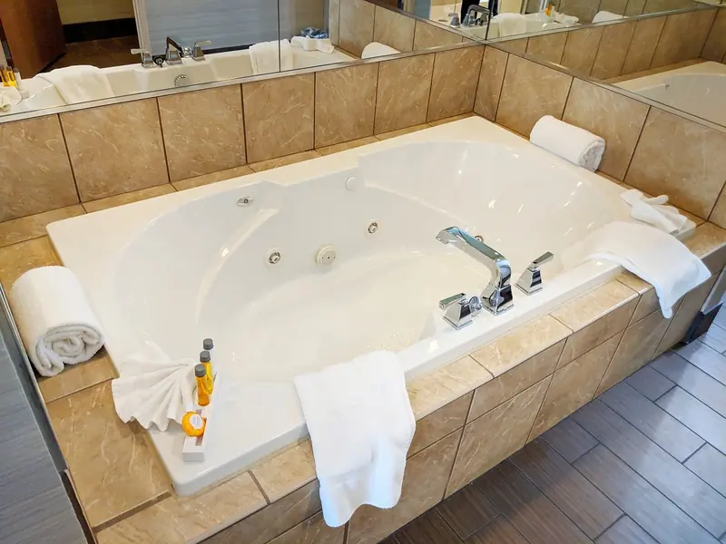Holiday Inn Purdue – Fort Wayne, an IHG Hotel