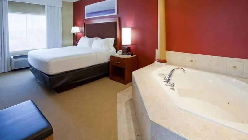 Holiday Inn & Suites Maple Grove NW Mpls-Arbor Lks by IHG
