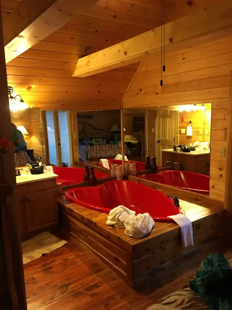 Honeymoon Hills Cabin Rentals
