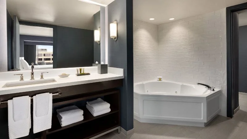 Hotel Champlain Burlington, Curio Collection by Hilton