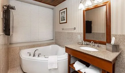 Inn at The Colonnade Baltimore – a DoubleTree by Hilton