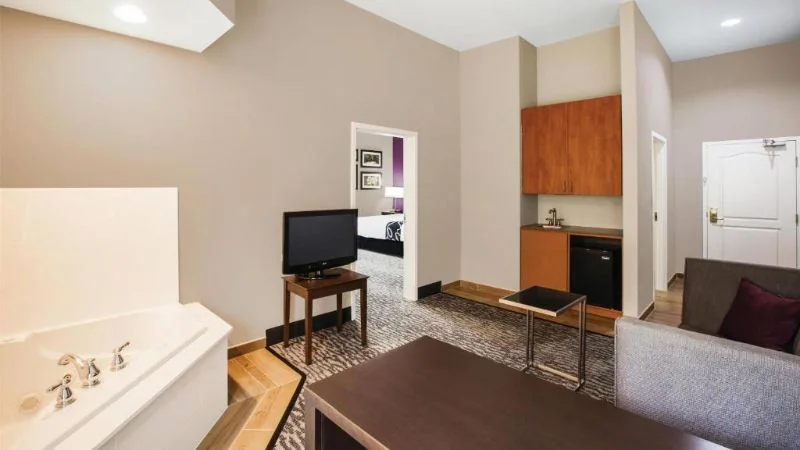 La Quinta Inn & Suites by Wyndham Baton Rouge Denham Springs