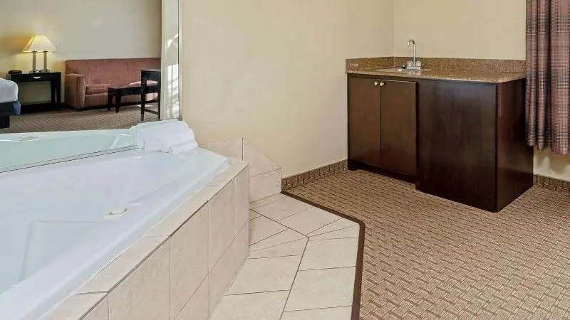 La Quinta Inn & Suites by Wyndham Morgan City