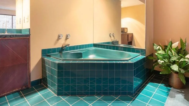 Mansion view Inn & Suites